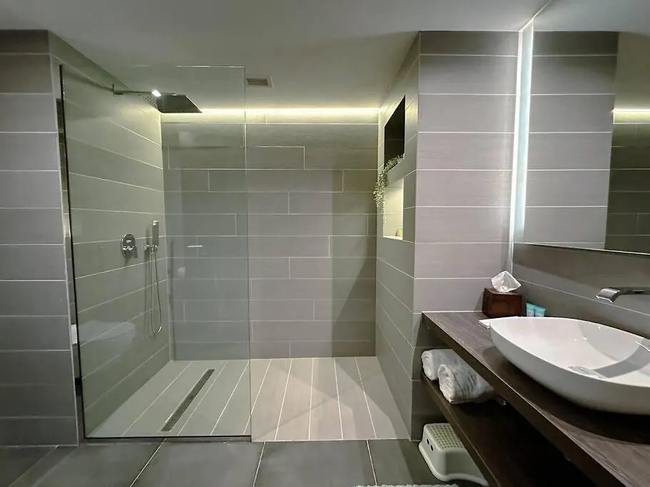 Family Friendly Apt At Palm Dubai 0*,  United Arab Emirates