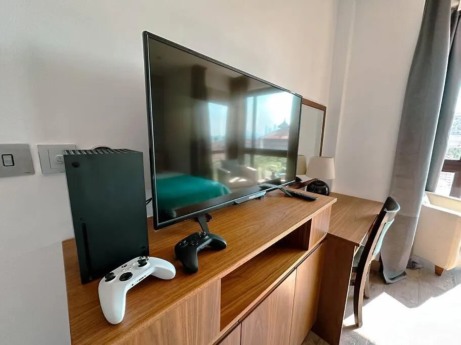 Apartment Family Friendly Apt At Palm Dubai United Arab Emirates